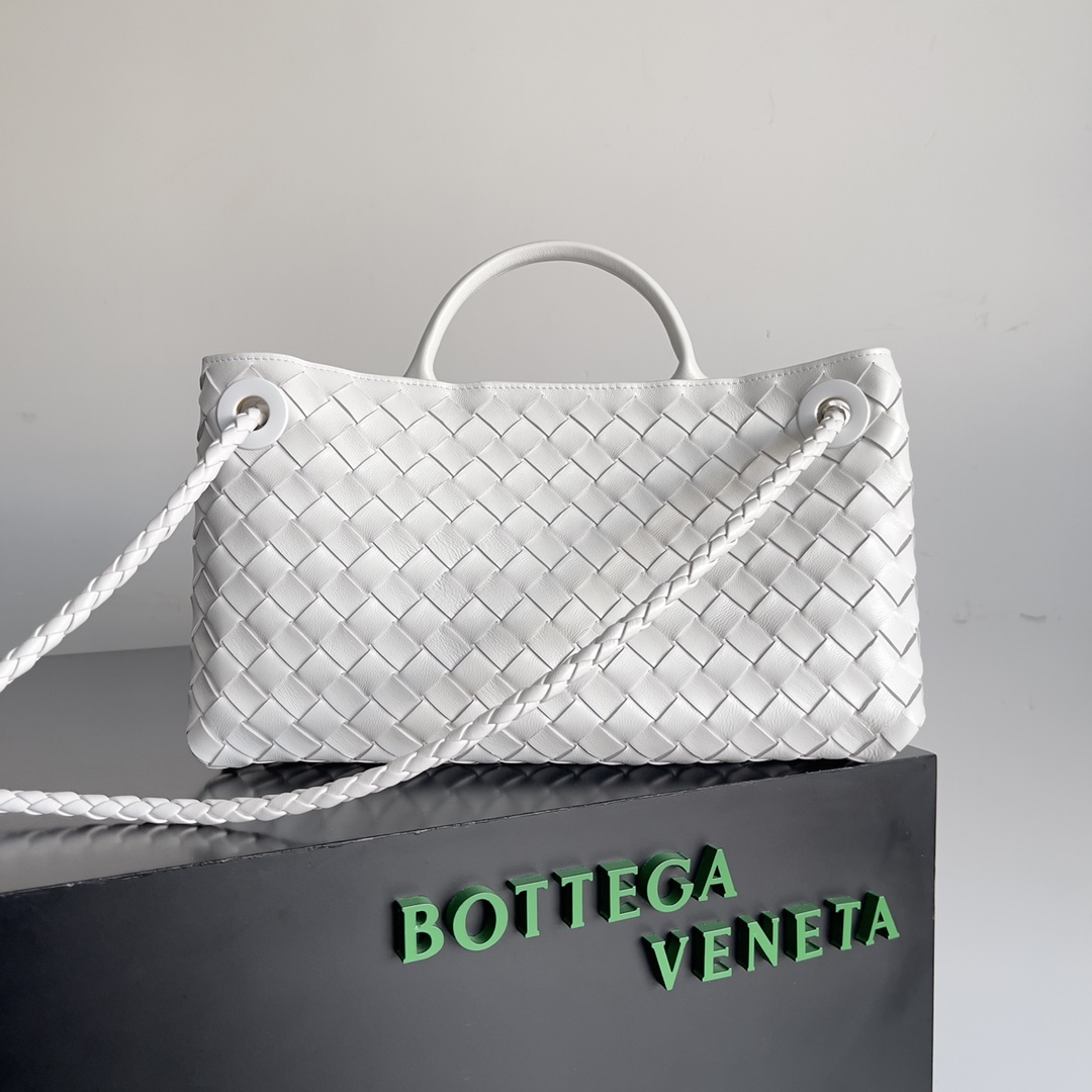 Túi xách nữ bottega veneta màu trắng 754990