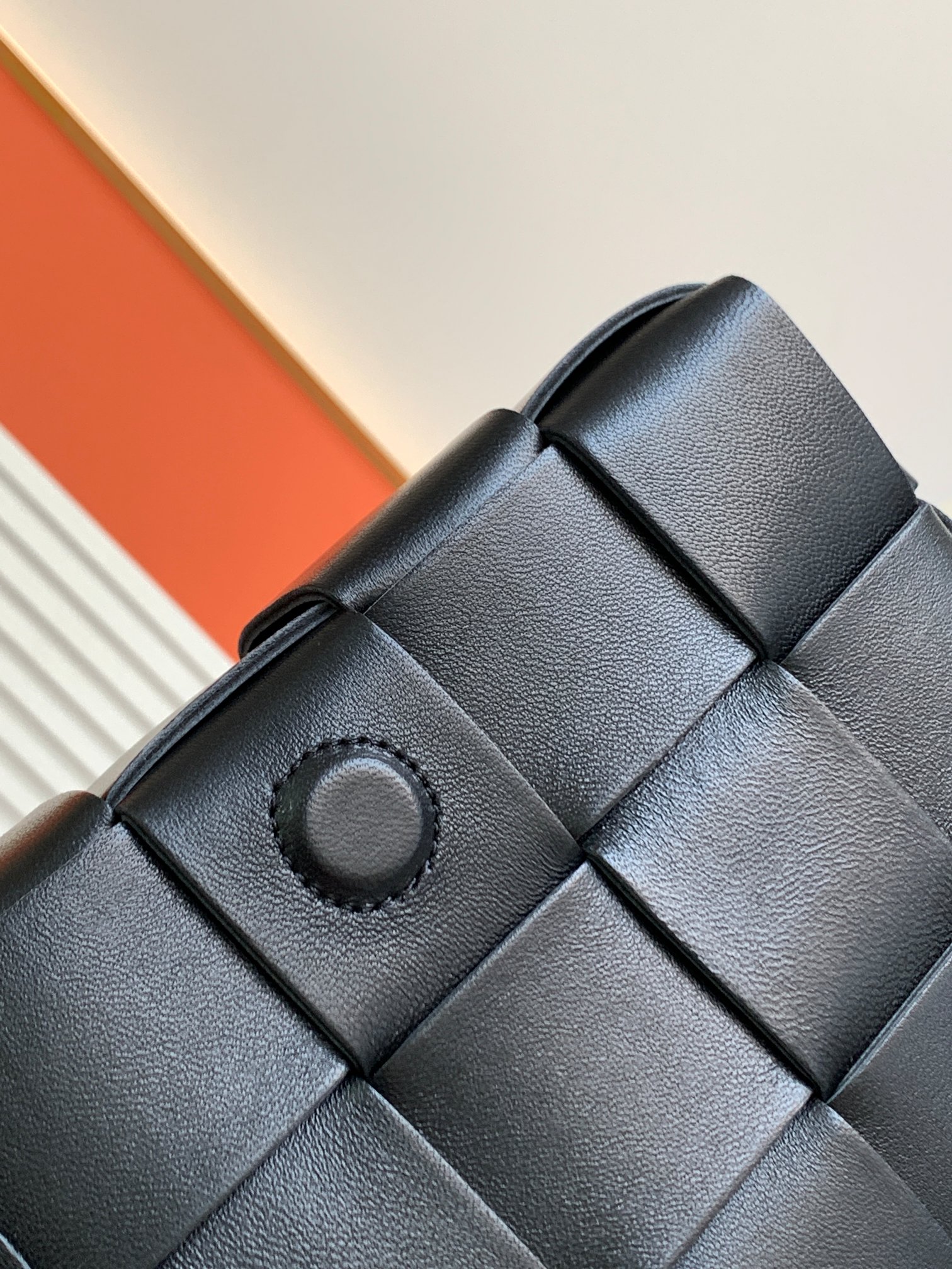 Bottega Veneta Cassette Màu Đen 