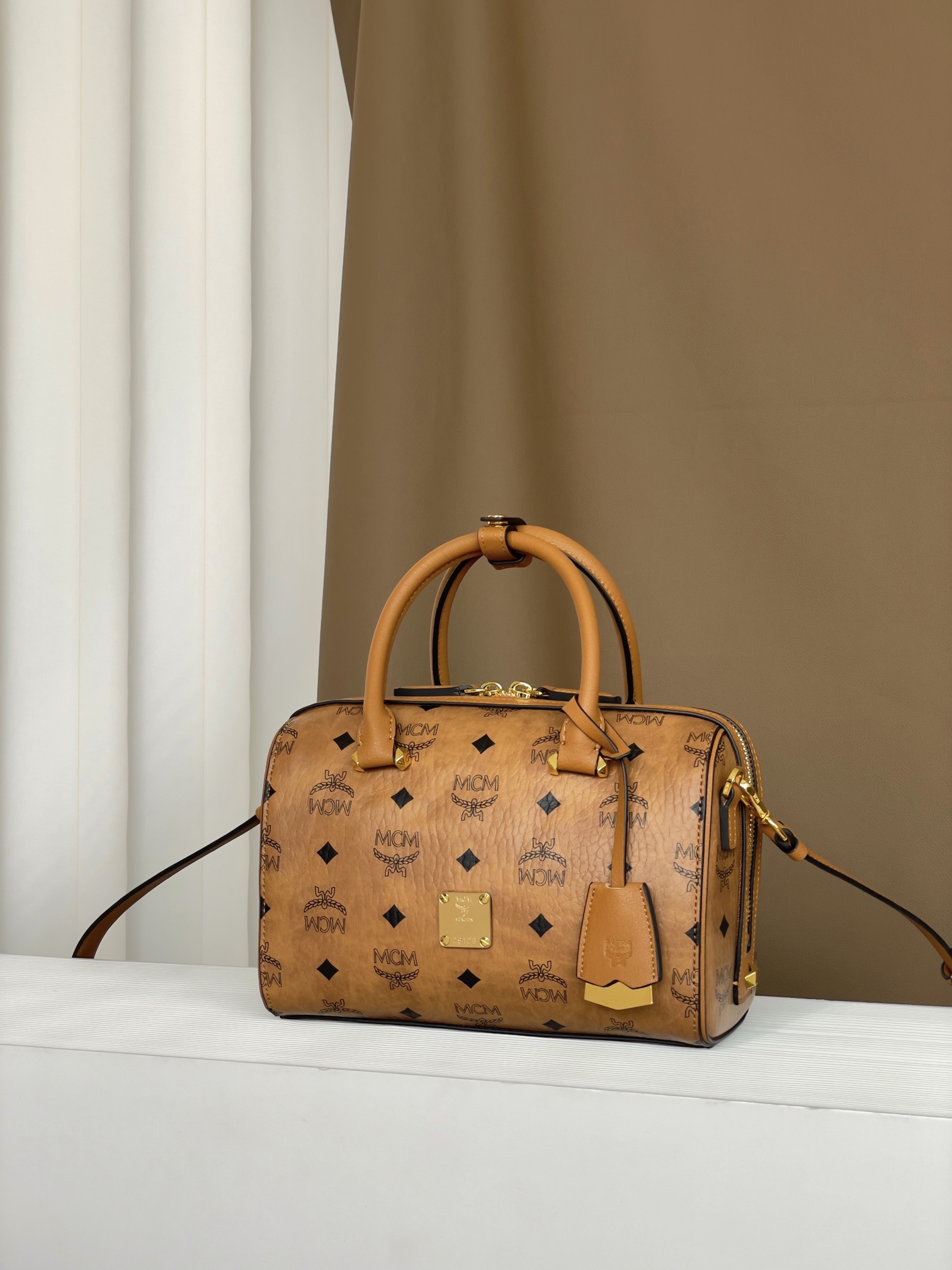 MCM AREN VISETOS 03CO001 (BROWN)