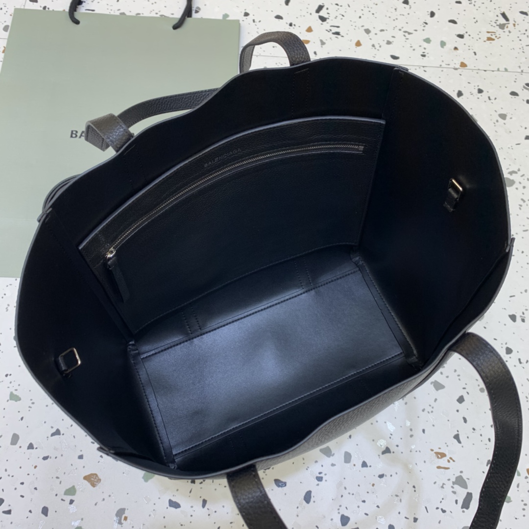 Túi xách nữ BALENCIAGA 204880 màu đen 