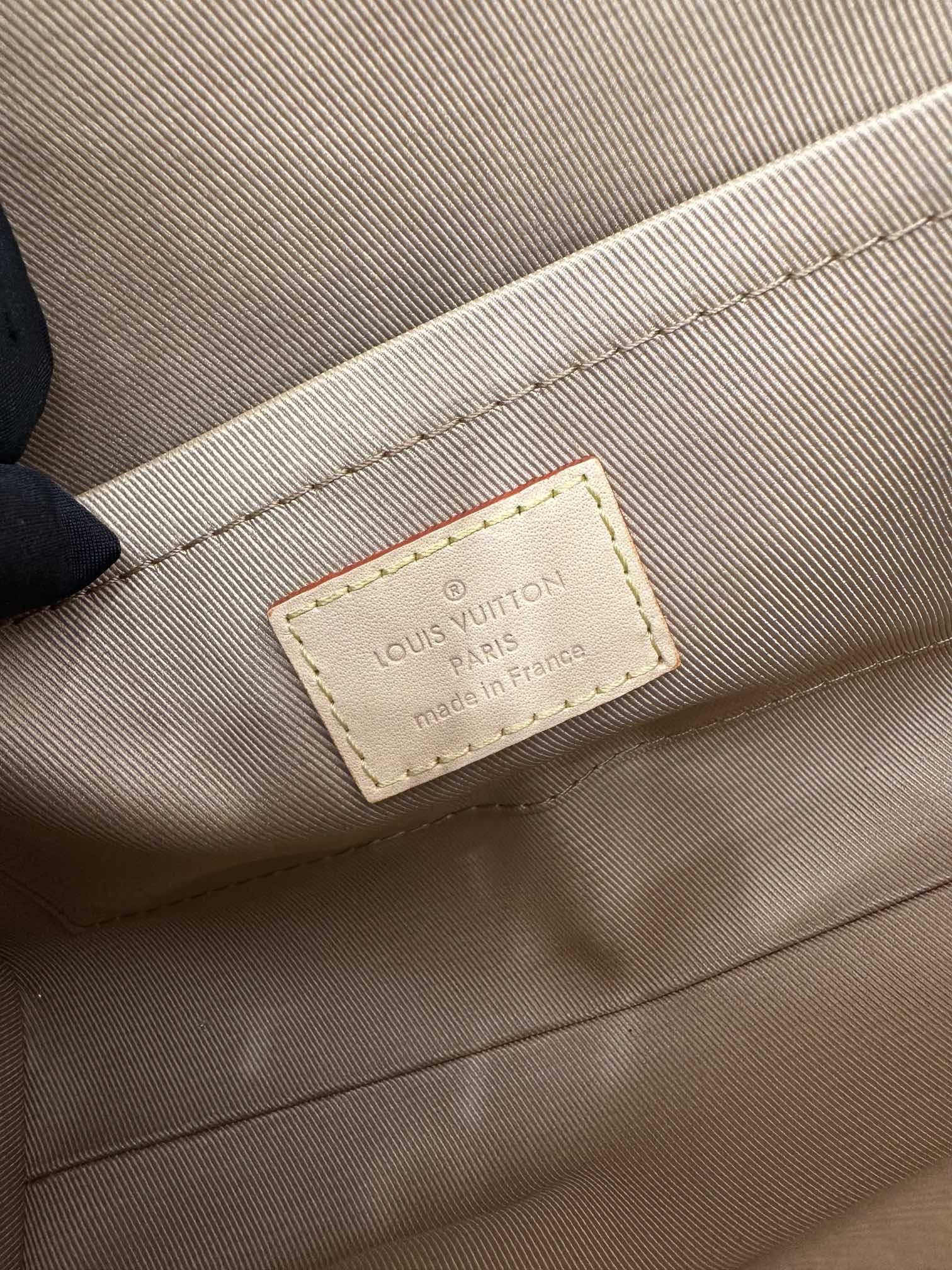 Túi Đeo Chéo Nữ Louis Vuitton LV Cluny Mini M46055 Màu Nâu