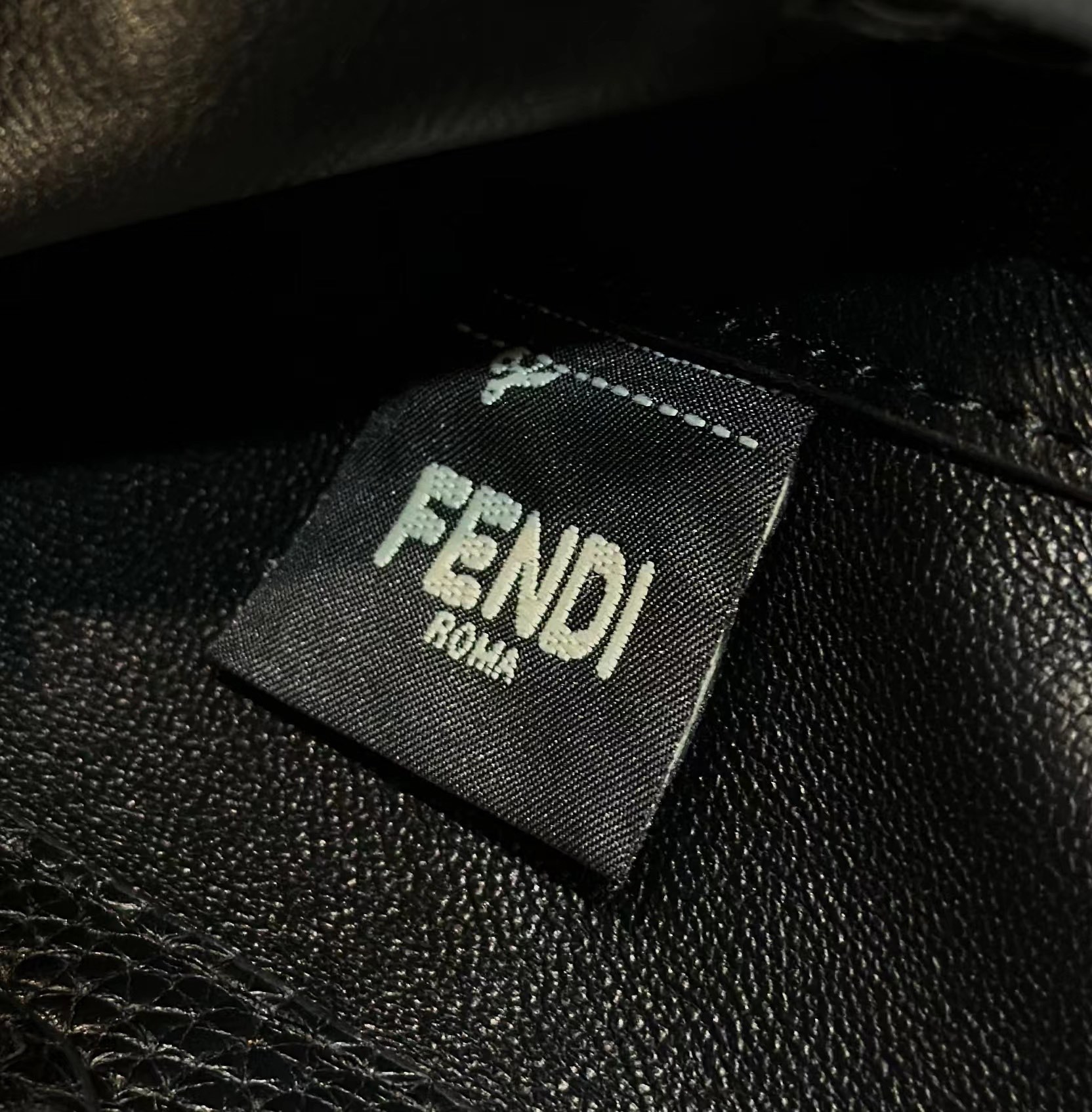 TÚI XÁCH NỮ FENDI 8610s