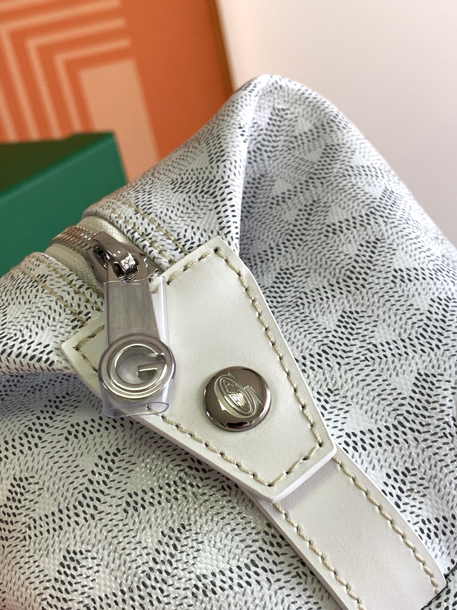Goyard toilet ecrue bag 8829 (white)