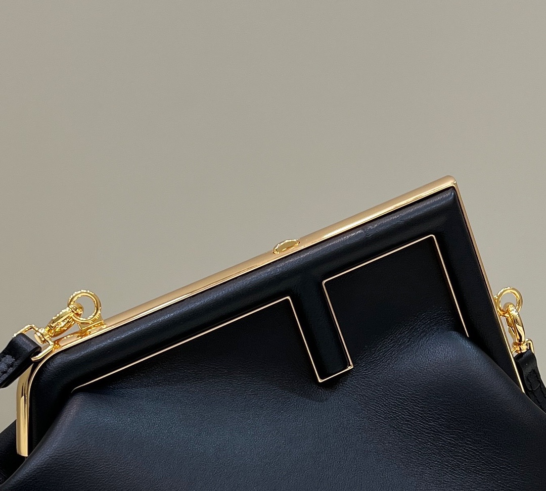 TÚI XÁCH NỮ FENDI 80018m 