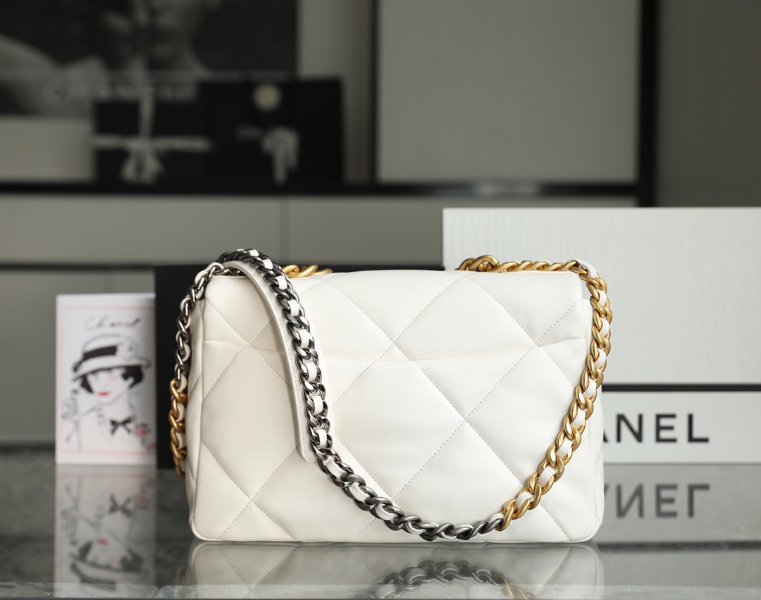 Túi xách Channel C19 bag trắng 