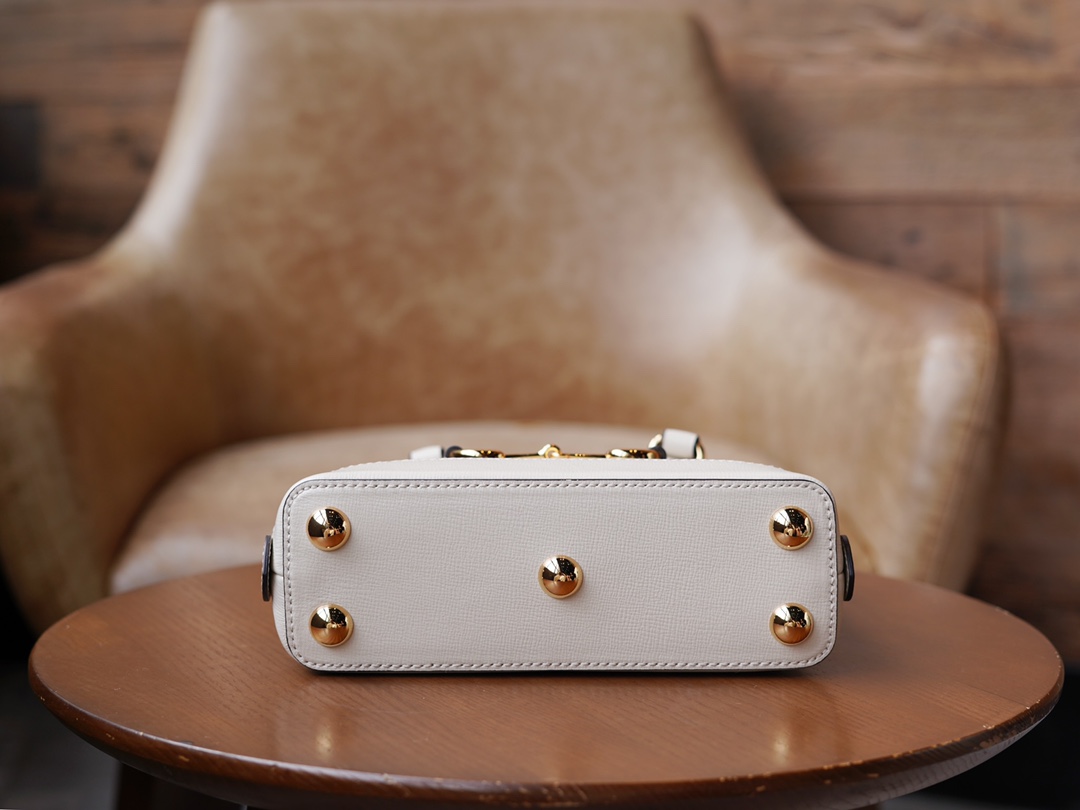 Túi Xách Nữ Mini Gucci Horsebit 1955 640716 Màu Trắng