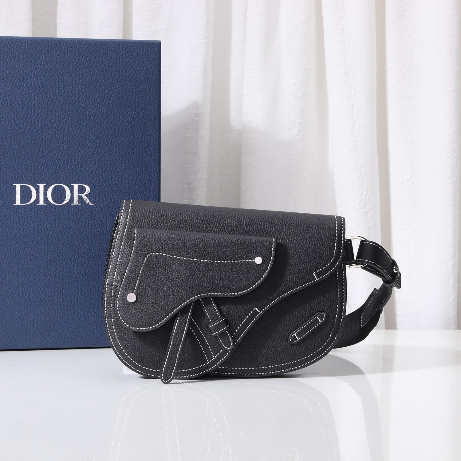 Túi Xách Nam Dior Oblique Màu Đen80015