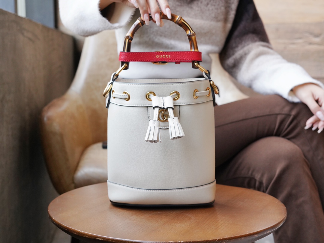 Diana 724667 (White)