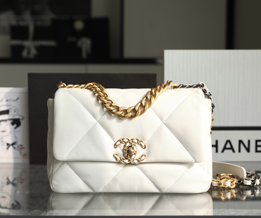 Túi xách Chanel C19 Bag trắng 