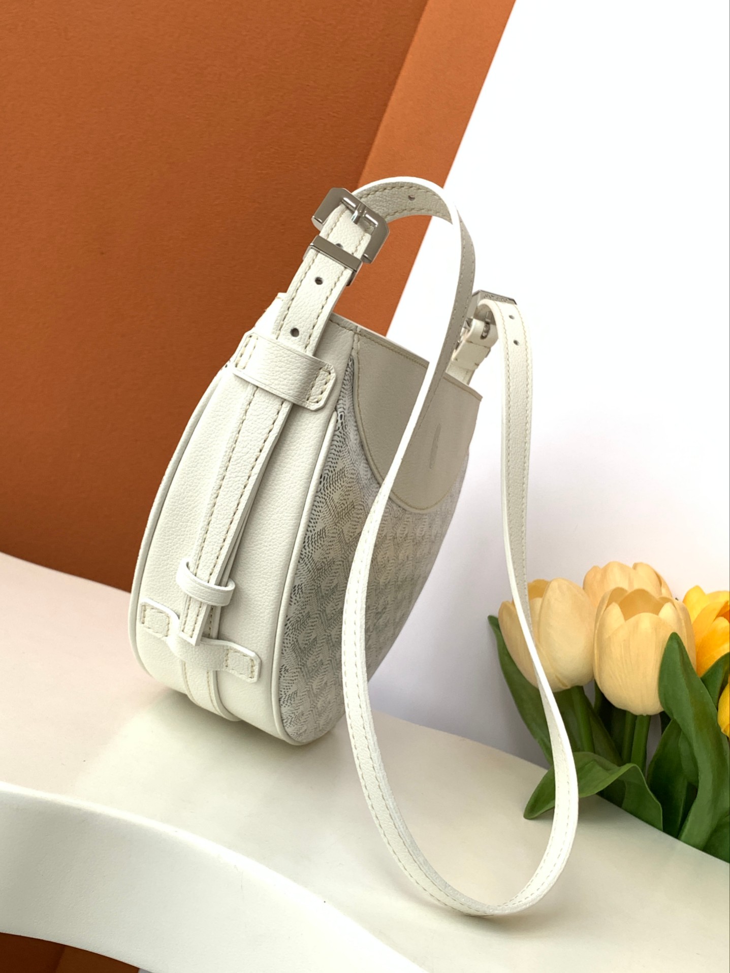  GOYARDINE 8219 (white)
