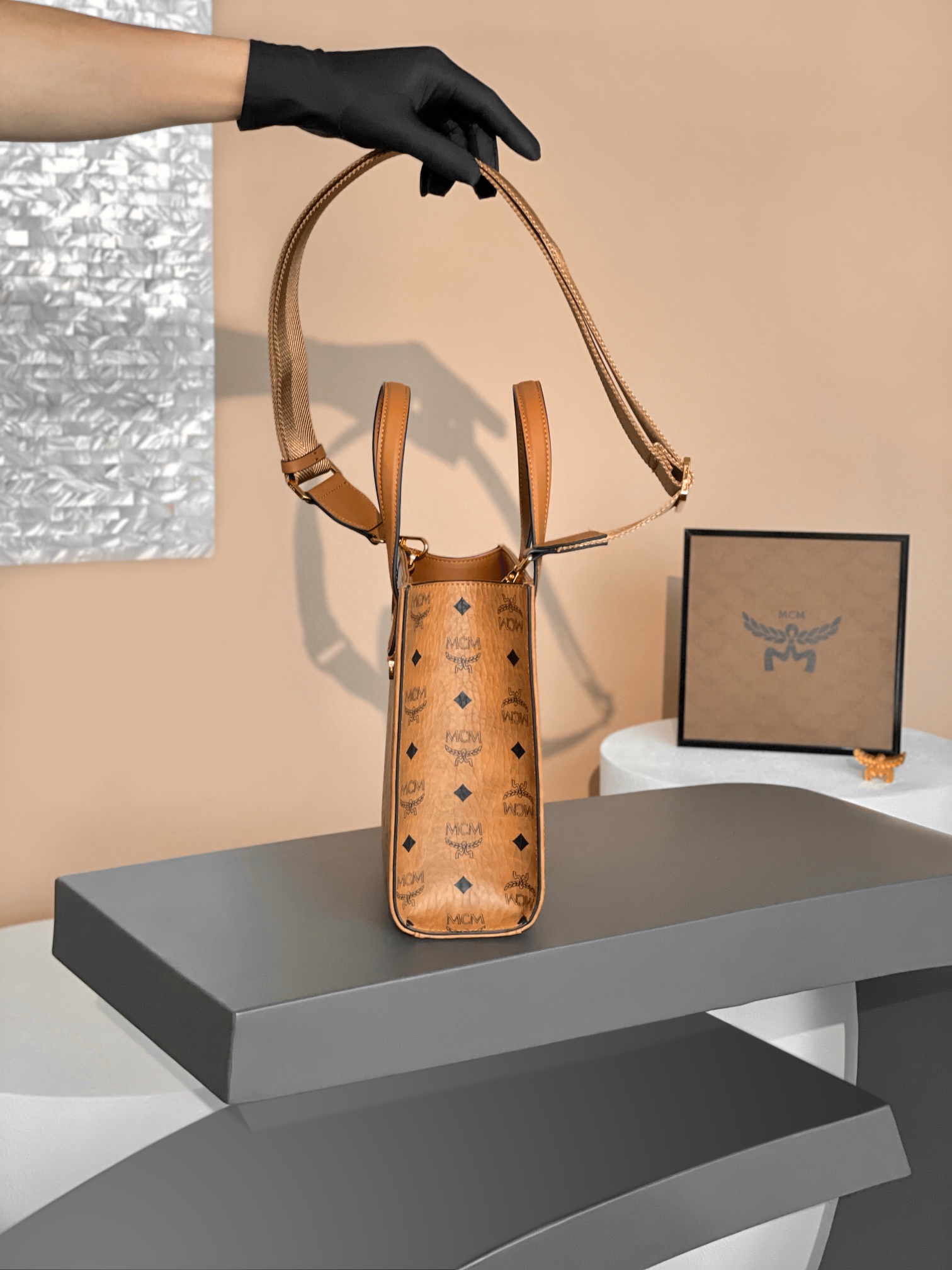 MCM KLASSIK VISETOS 02CO001 (BROWN)