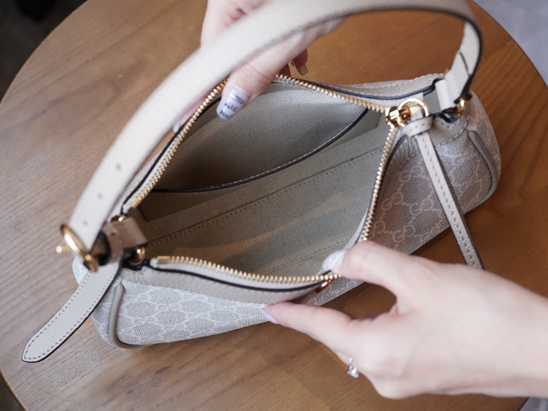 Túi Xách Nữ Gucci Ophidia 735145 Logo Trắng