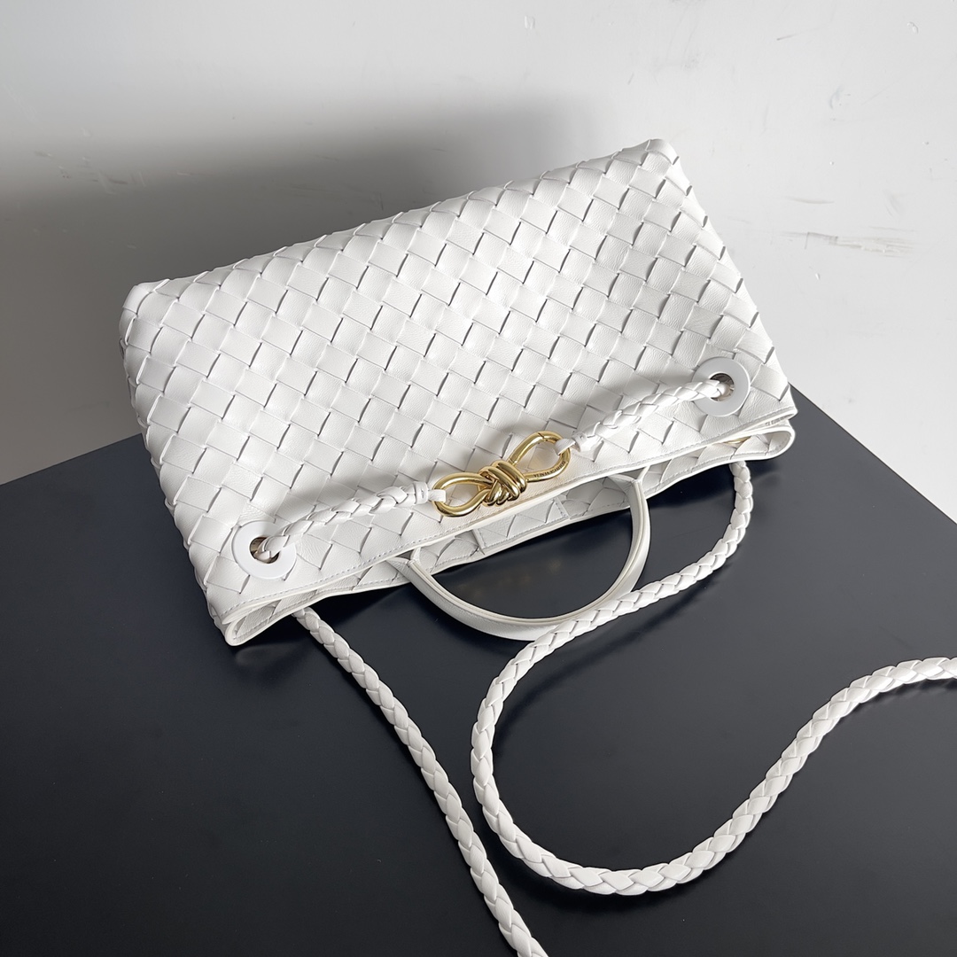 Túi xách nữ bottega veneta màu trắng 754990
