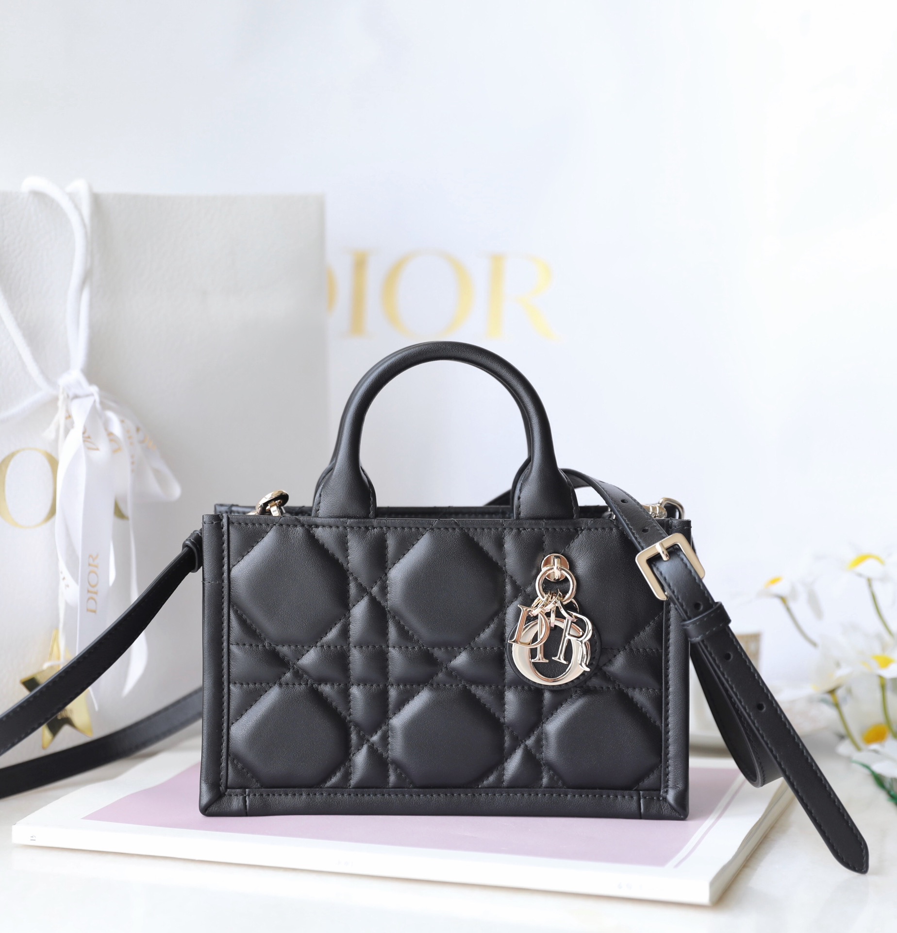 Túi Xách Dior Caro Nữ Màu Đen