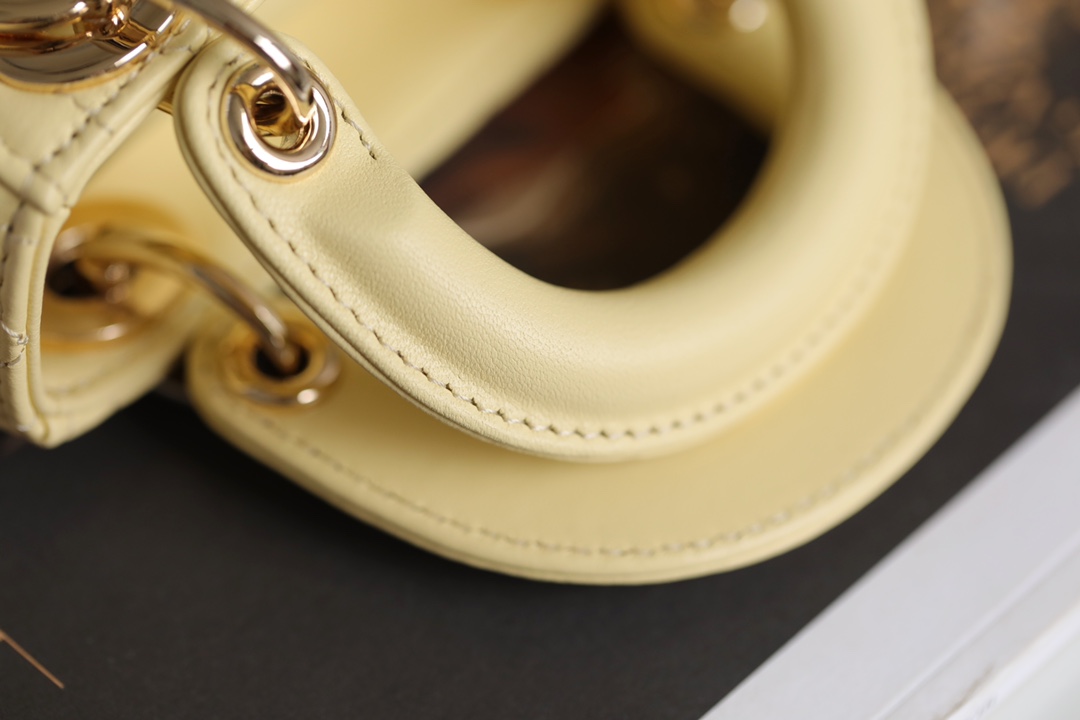 Túi Xách Lady Dior Nữ Mini Màu Vàng