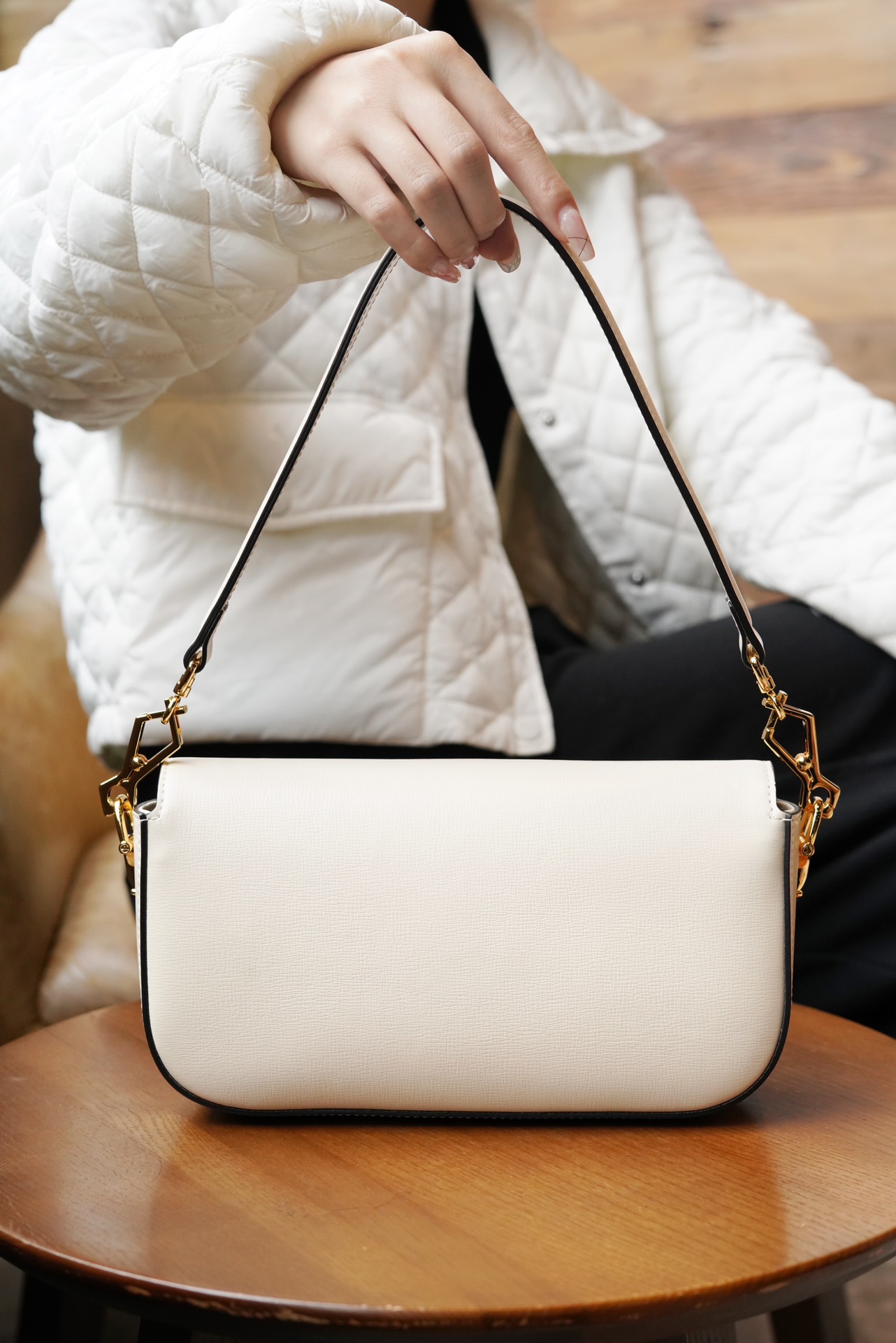 Sac à épaule Gucci Horsebit 1955 petite taille 735178( White) 