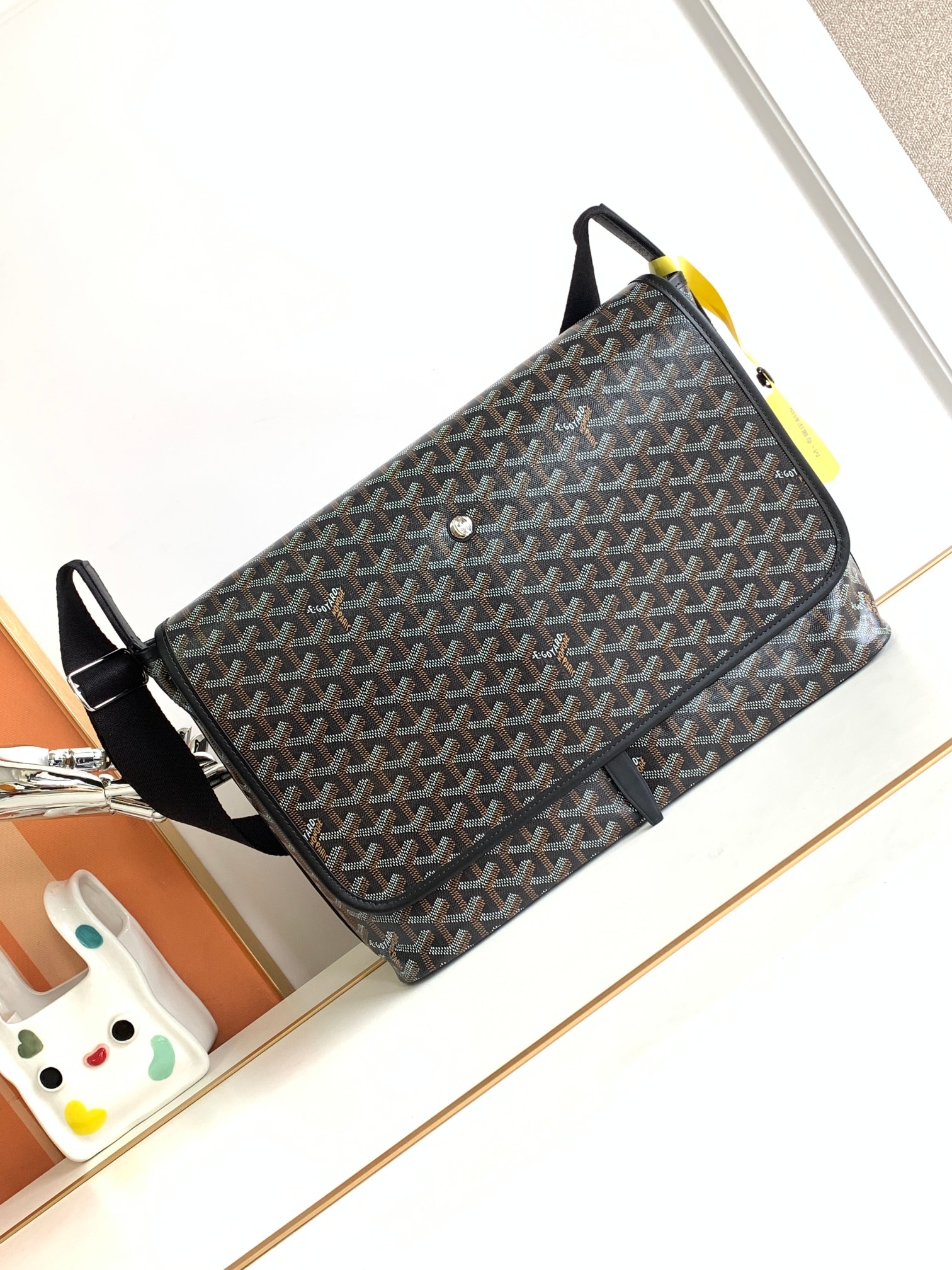 Túi xách Goyard 8130 màu đen