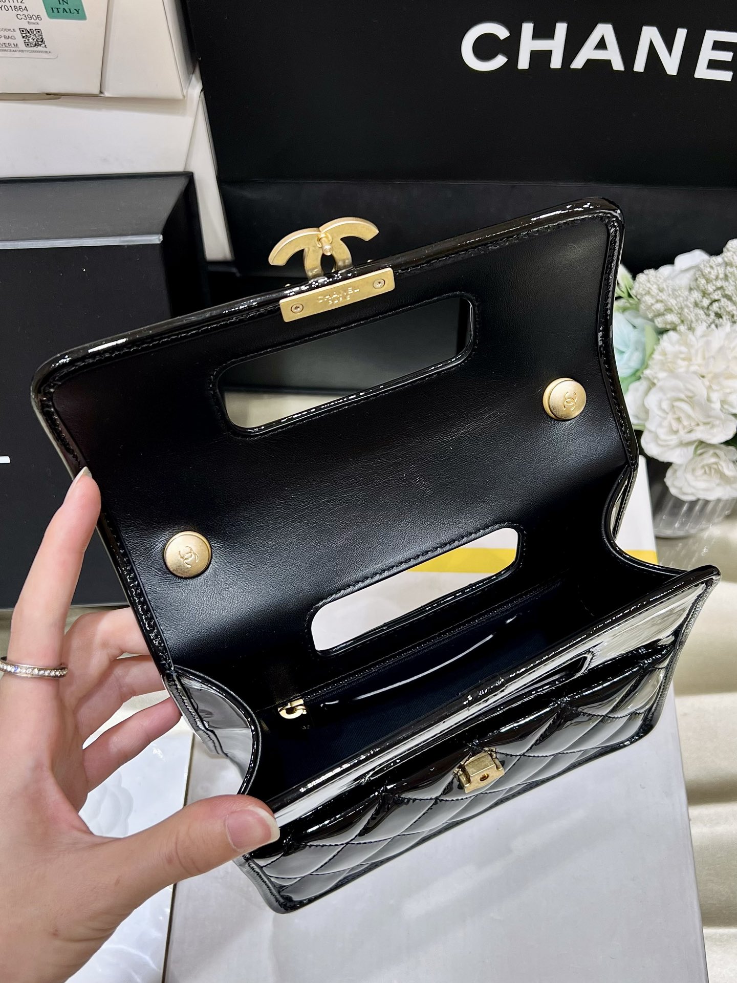 Túi Xách Chanel AP4025 Màu Đen
