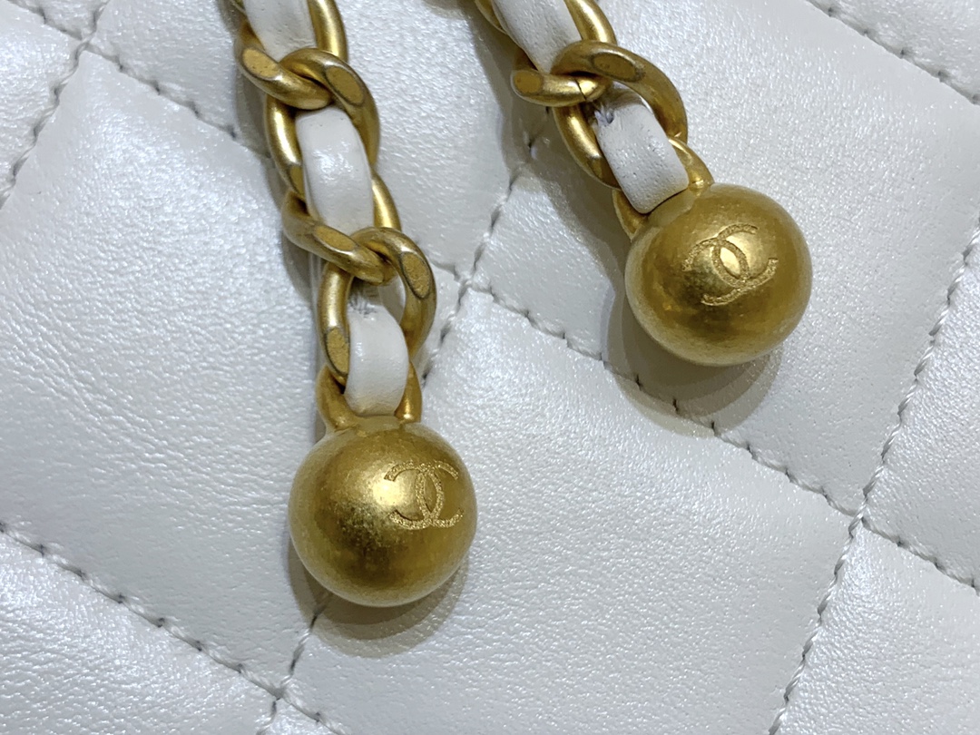 Túi Xách Chanel AP2649 Màu Trắng