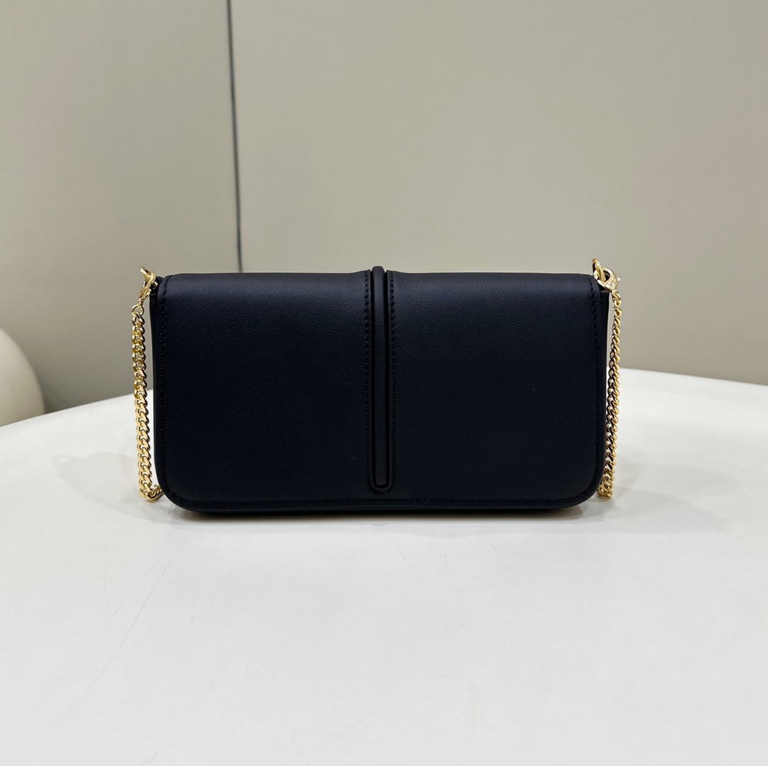 TÚI NỮ BASIC FENDI 8BS076 
