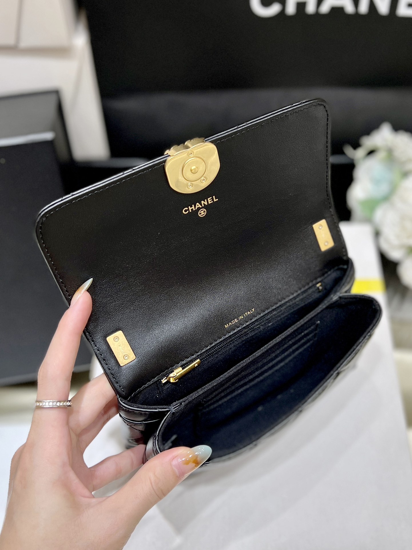 Túi Xách Chanel AP3572 Màu Đen 