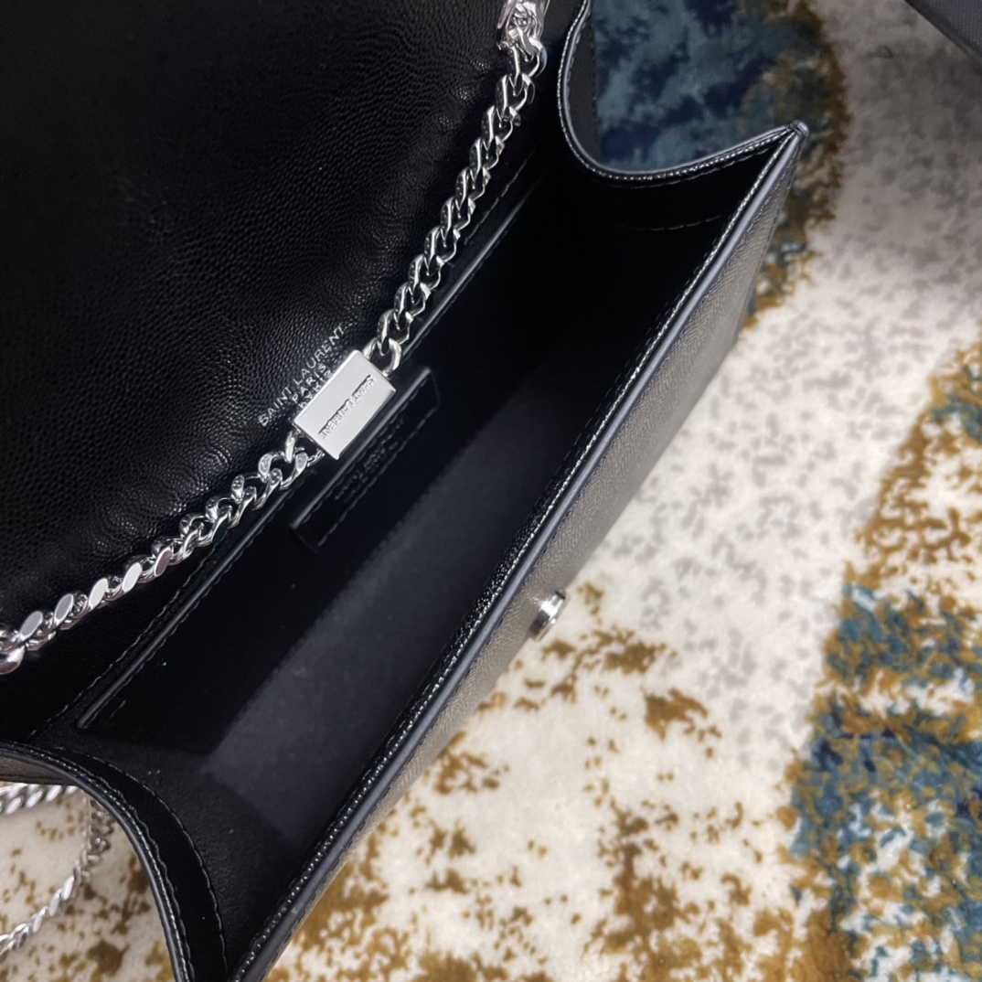 Túi Xách YSL KATE 377629 Màu Đen Khóa Bạc