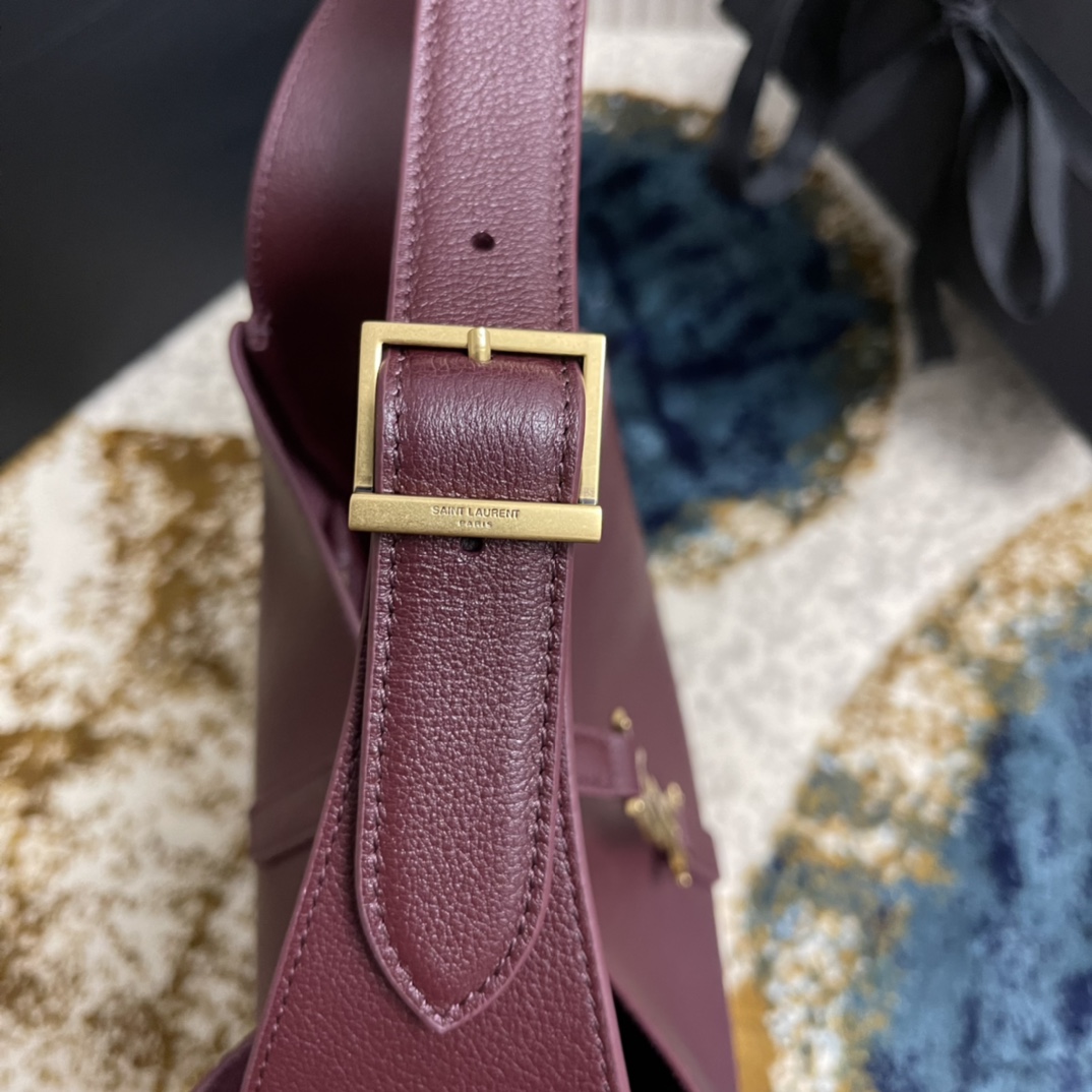 LE 57 HOBO 713938 (Wine red)