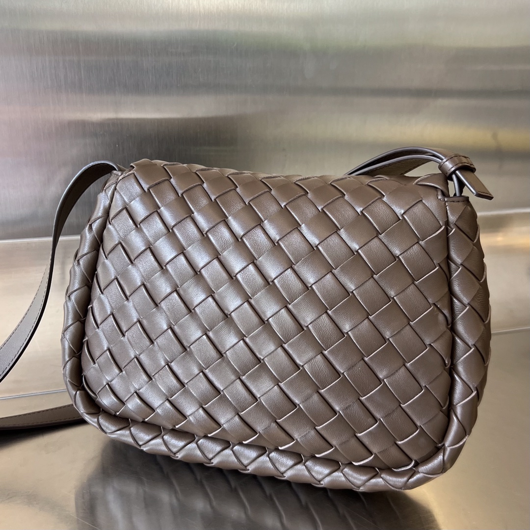 Túi xách nữ bottega veneta màu nâu 755659