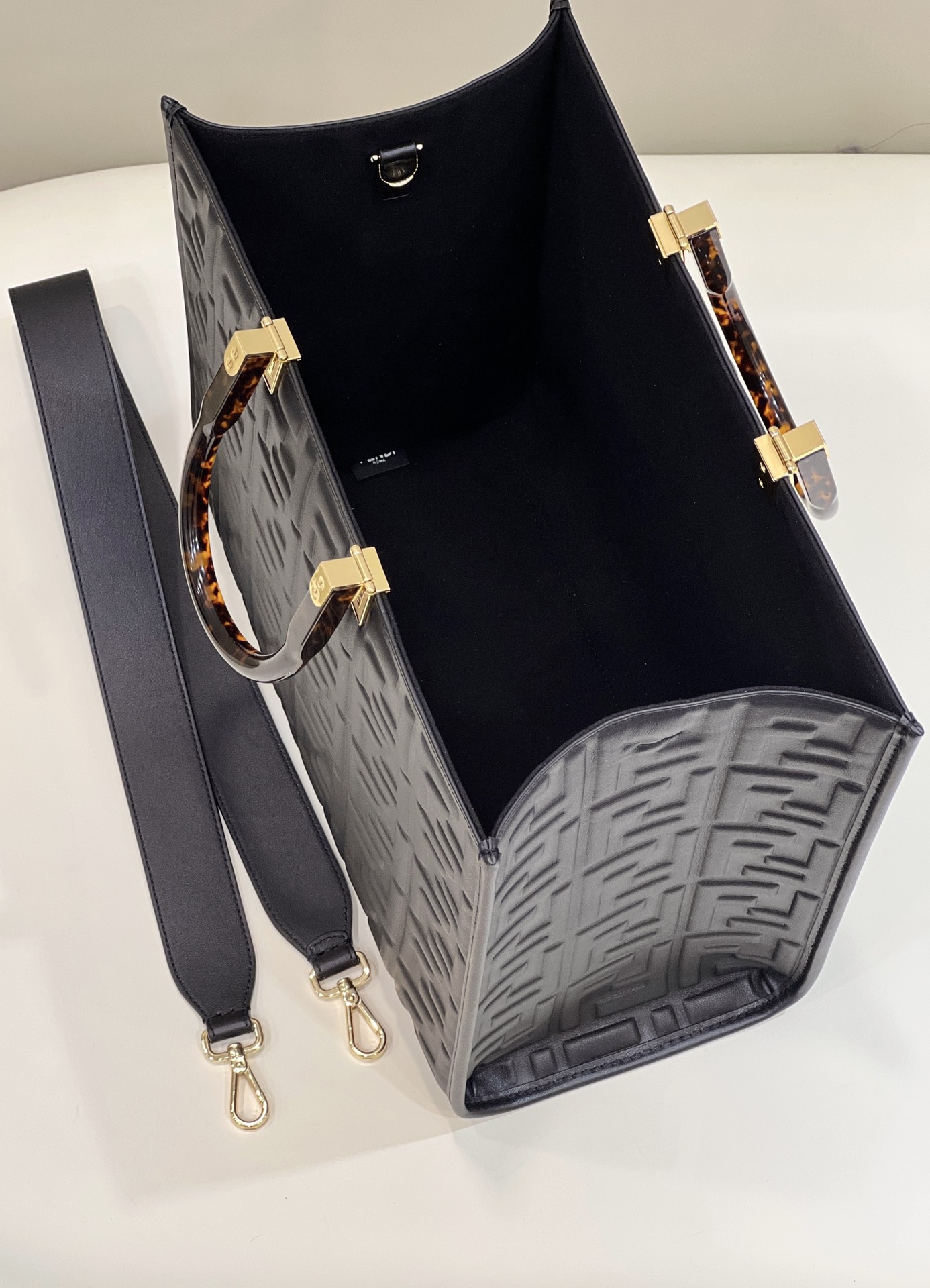 TÚI TOTE FENDI 8597