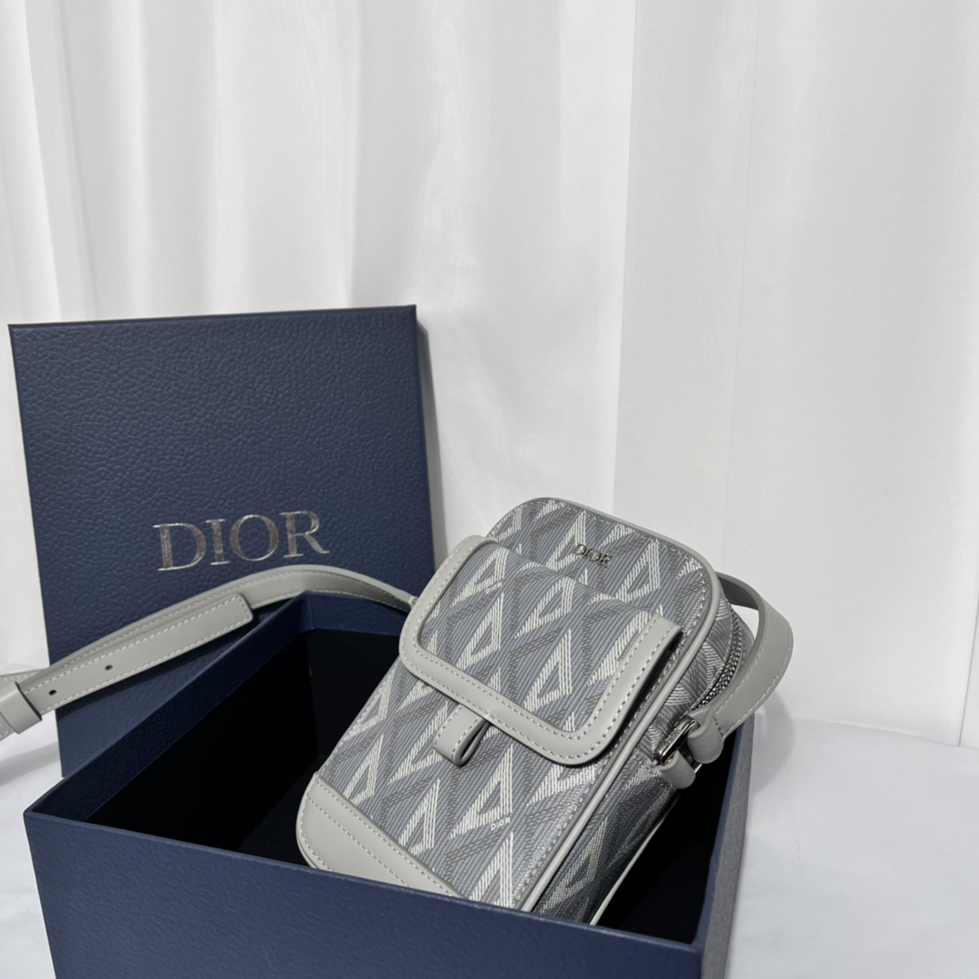 Túi Xách Nam Dior Hit the Road Màu Xám 9945