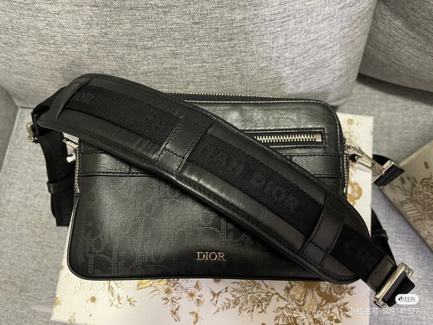 Túi Xách Nam Dior Oblique Màu Đen 9820