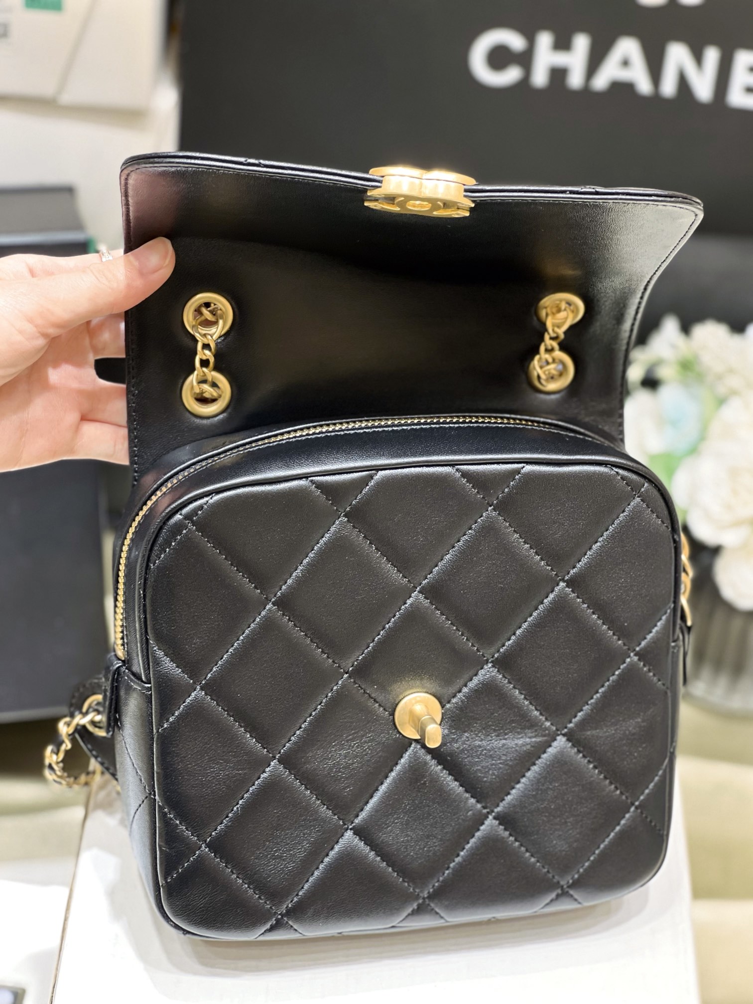 Túi Xách Chanel AP3884 Màu Đen 