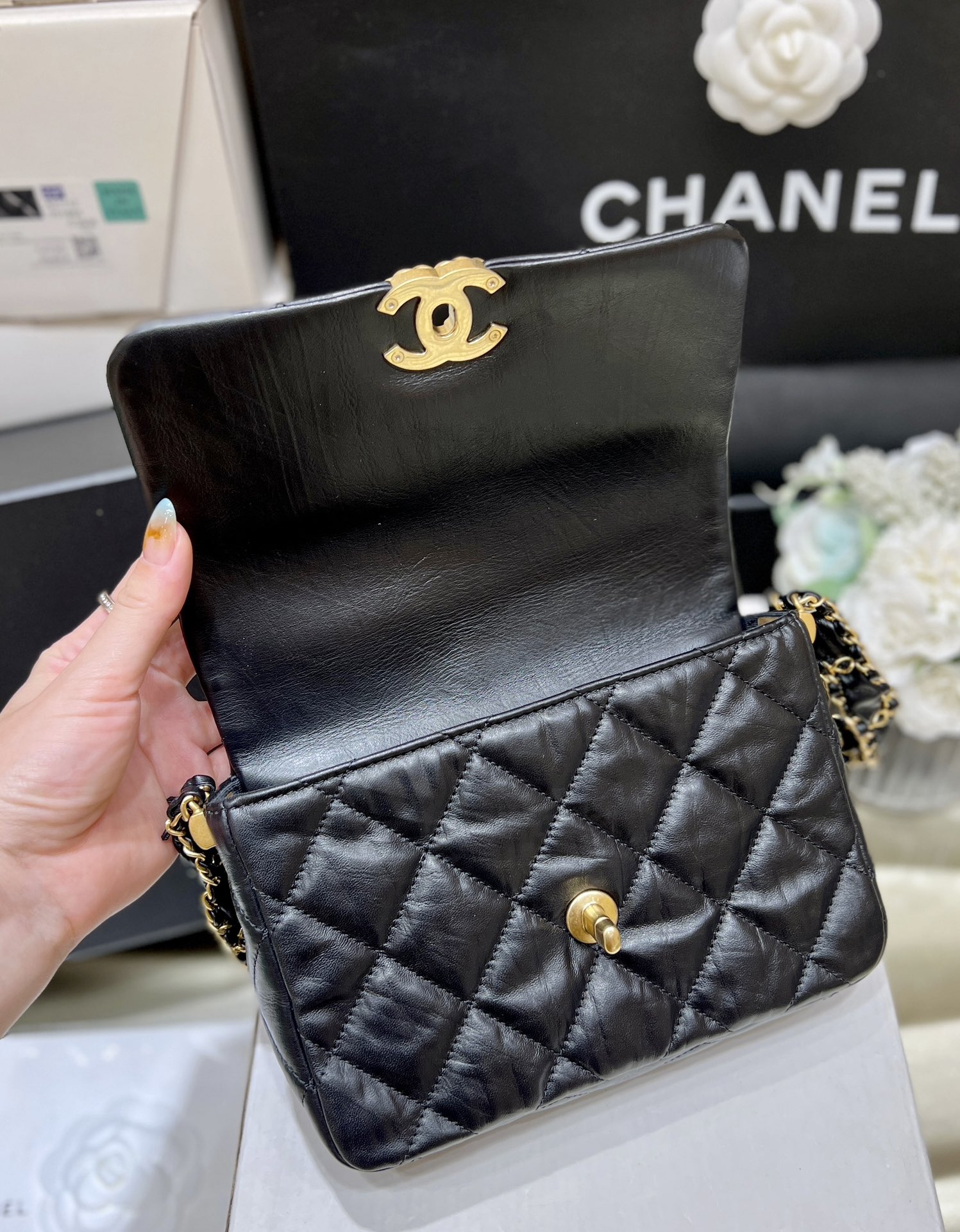 Túi Xách Chanel AP4423 Màu Đen 