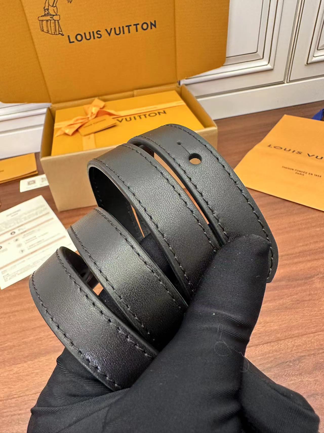 Túi xách Portefeuille Steamer Wearable M81783