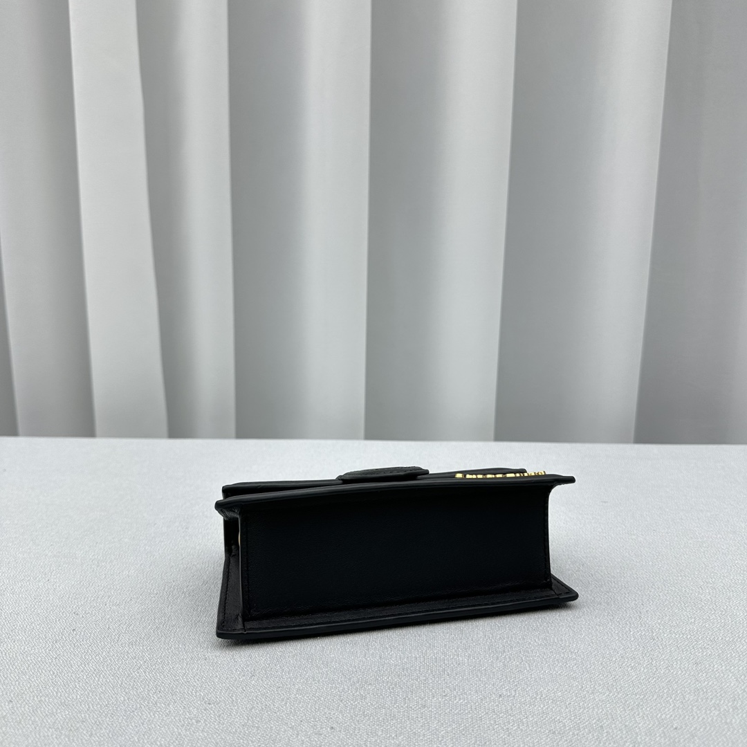 Túi Xách Jacquemus Bamnino P98858 Màu Đen 