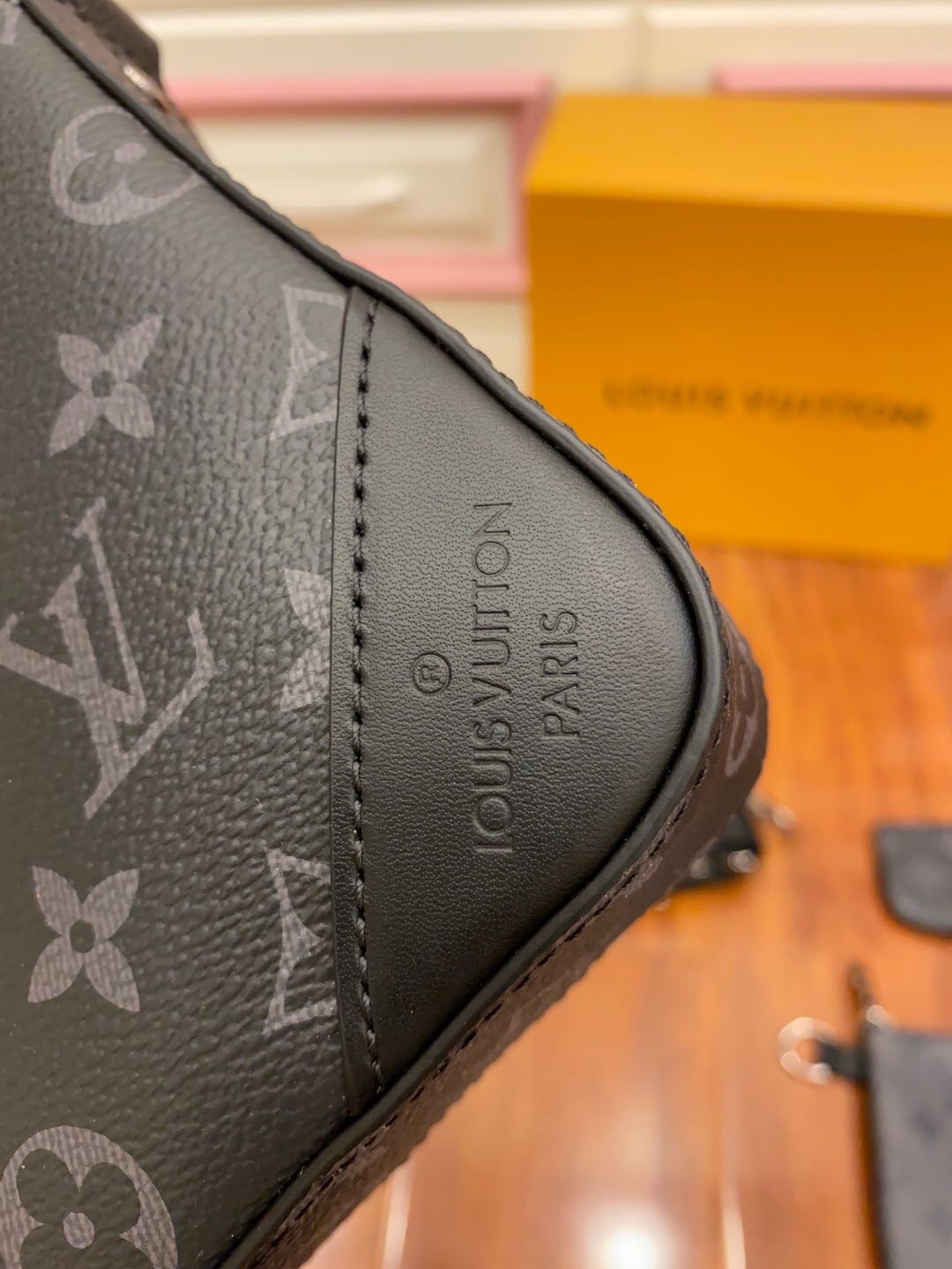 Túi Nam Louis Vuitton Trio Messenger M69443