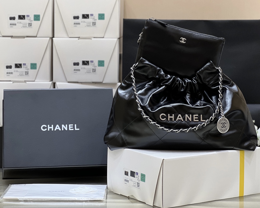 Túi Xách Chanel 22BAG AS4486 Màu Đen 