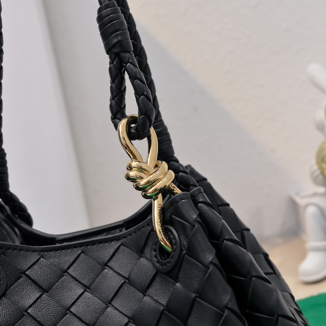 Túi xách nữ bottega veneta màu đen 6569