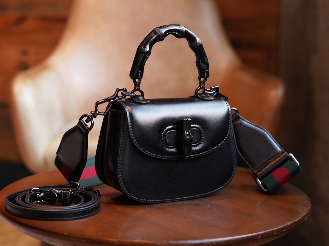 Túi Xách Nữ Gucci Bamboo 1947 686864 Màu Đen 