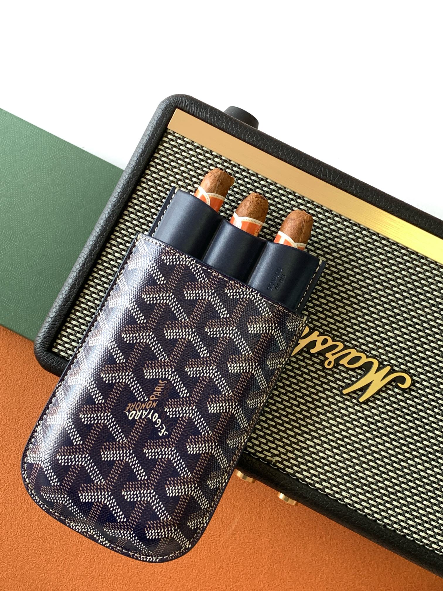GOYARD CHURCHILL 8213 (BLACK)