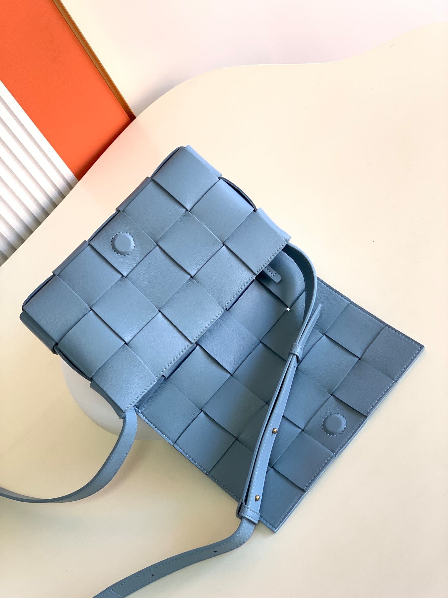 Bottega Veneta Cassette Màu Xanh Dương 