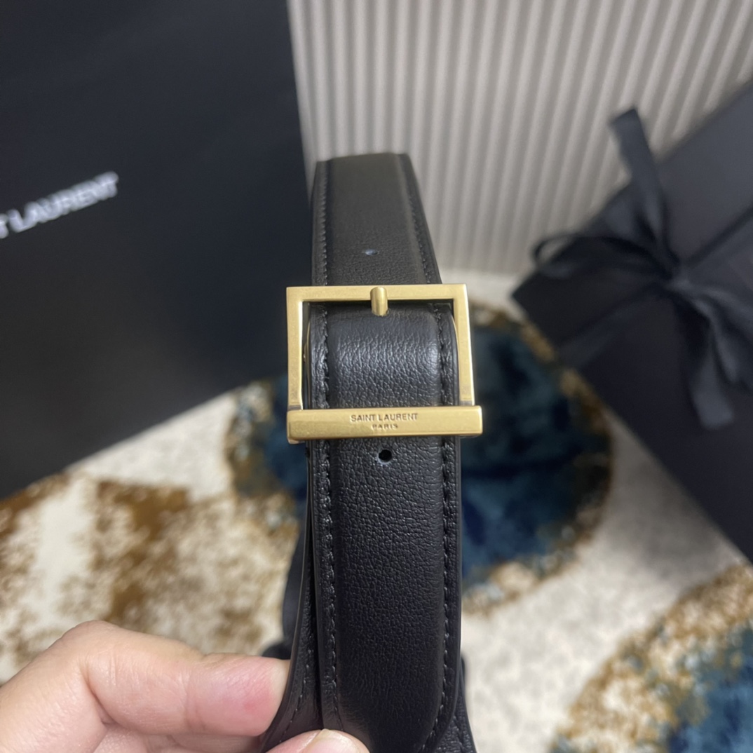Túi xách YSL LE 5À7 HOBO màu đen 713938