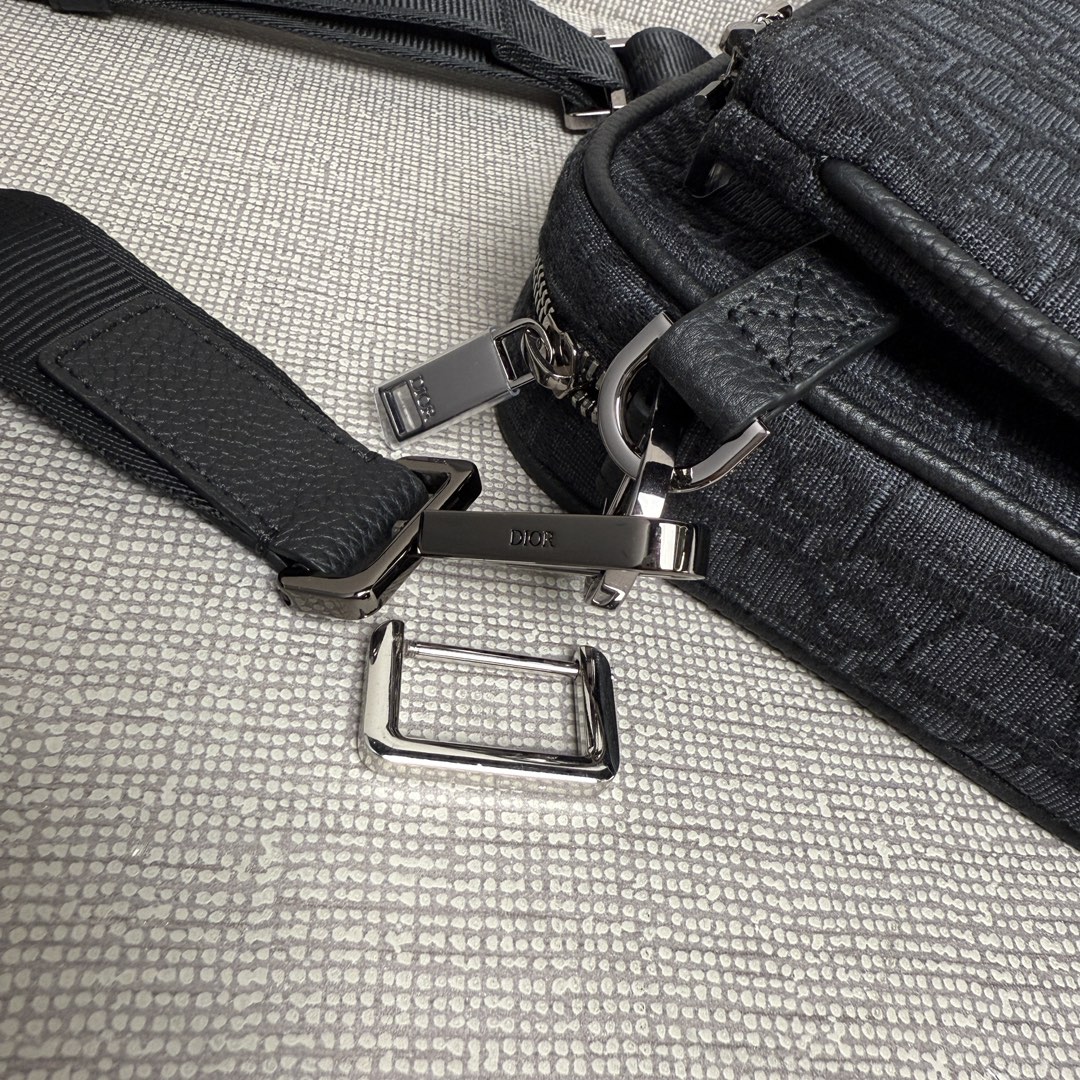 Túi xách Dior Oblique màu đen 9204 