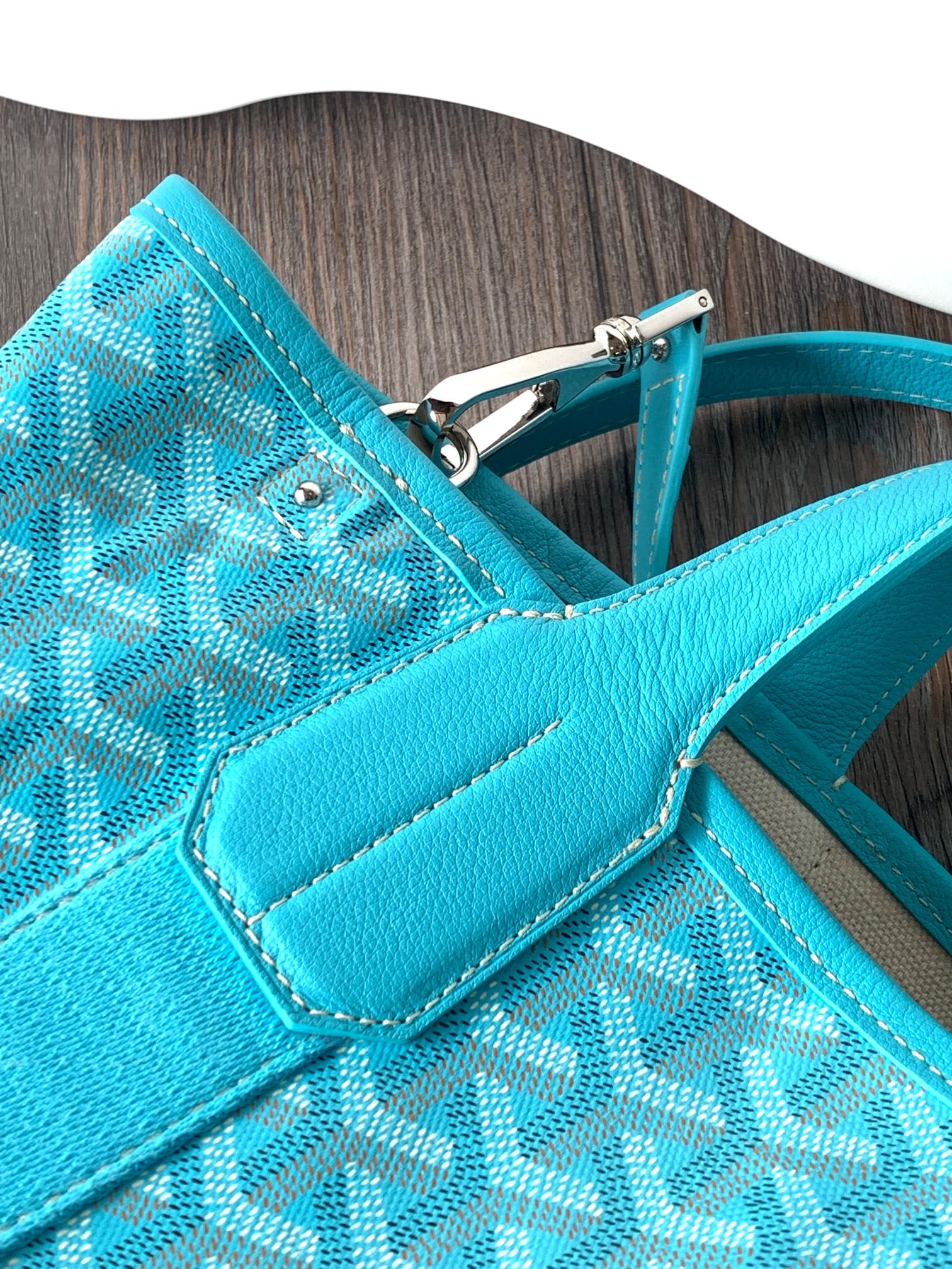 Goyard Maison 8111 (BLUE)