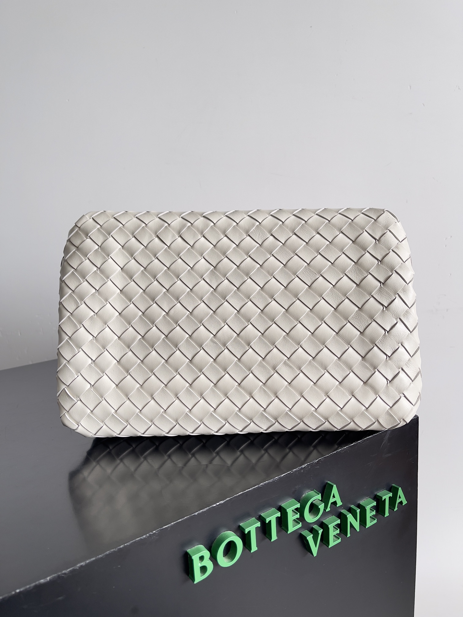 Túi xách nữ bottega veneta màu be 796571