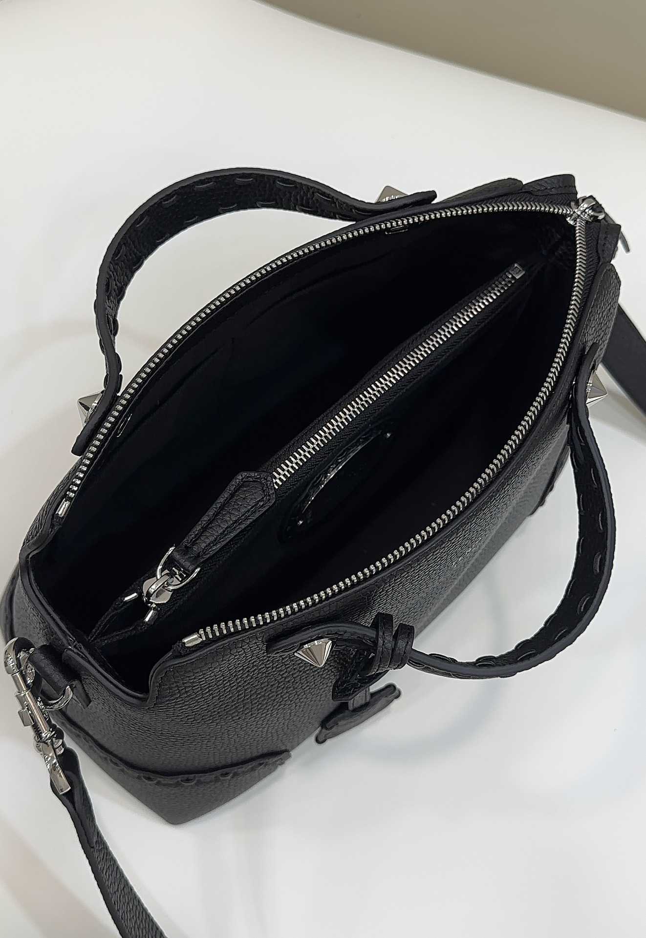 TÚI XÁCH NỮ FENDI8651 