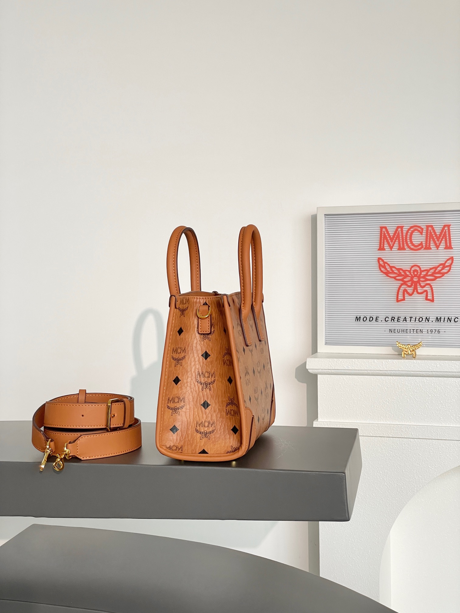 MCM MUNCHEN VISETOS 02CO001 (BROWN)