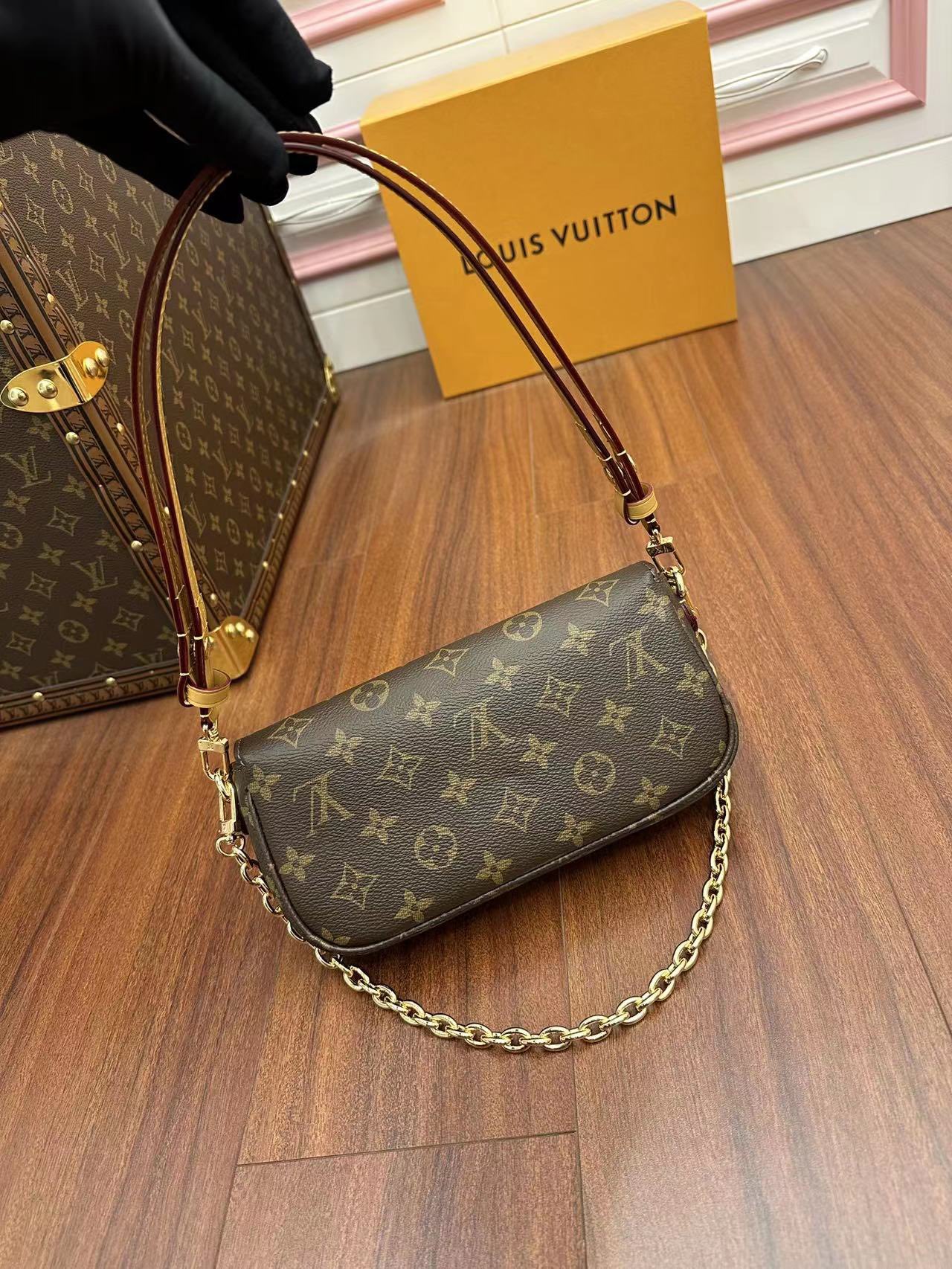 Túi Đeo Vai Nữ Louis Vuitton LV Ivy Wallet On Chain Bag M81911 Màu Nâu Đen