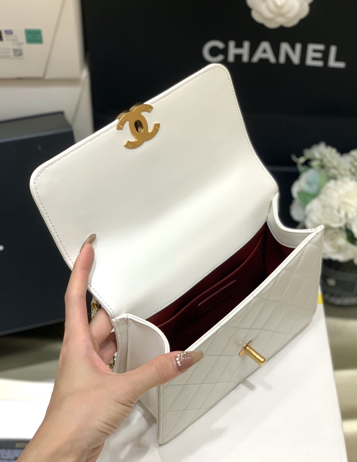 Túi Xách Chanel AP2649 Màu Trắng