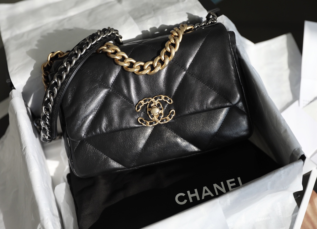 Túi xách Chanel C19 Bag đen 